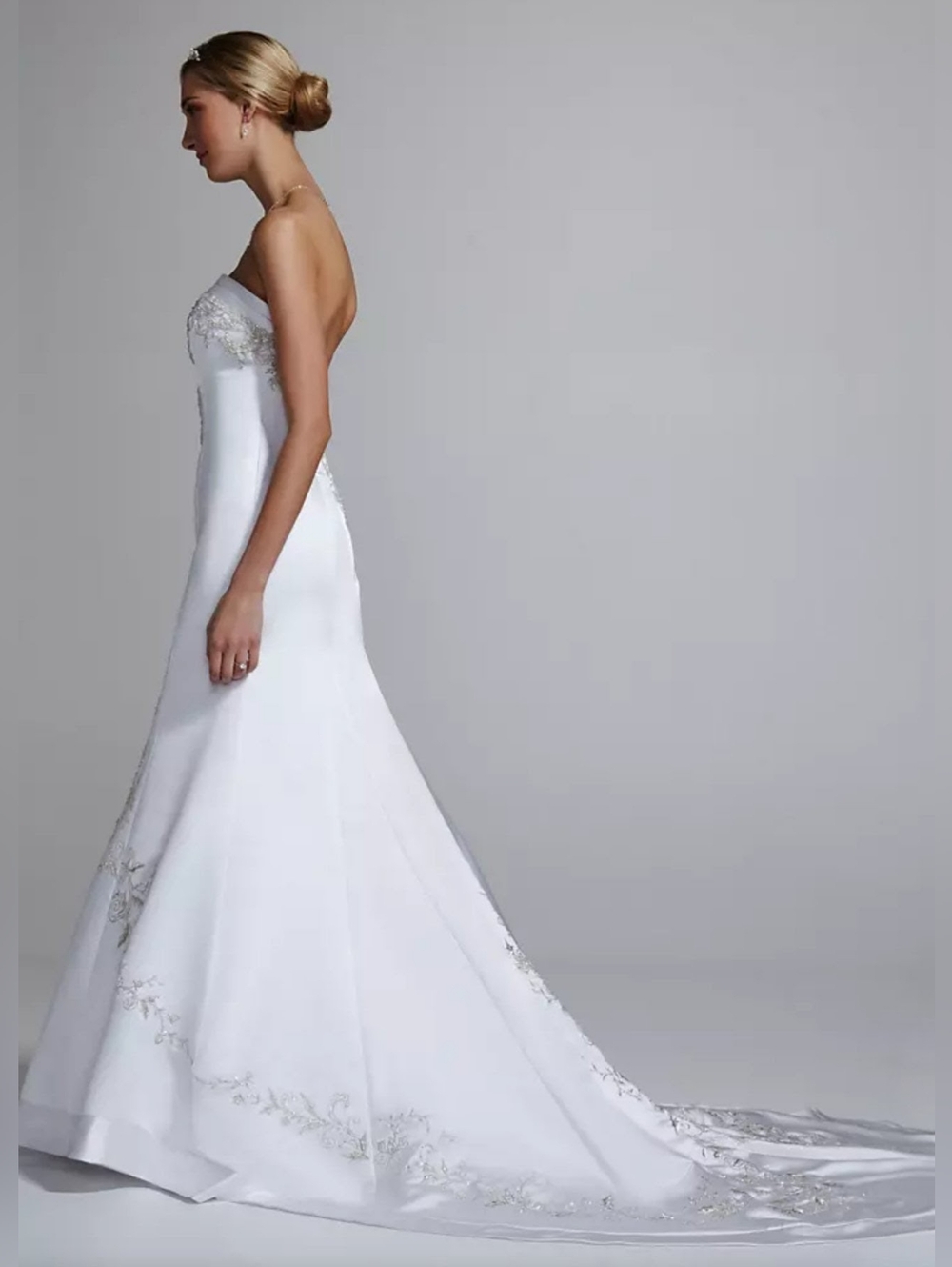 Vintage Mermaid David's Bridal Ivory/Cream Embellished Sweethart Wedding Dress - Picture 10 of 12